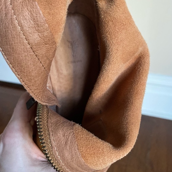 Frye Essa Leather Bootie in Sand Size 8M - Picture 9 of 9
